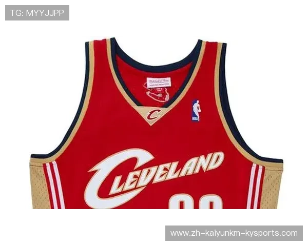 NBA秋衣穿搭推荐：球迷周边服饰与运动风格融合